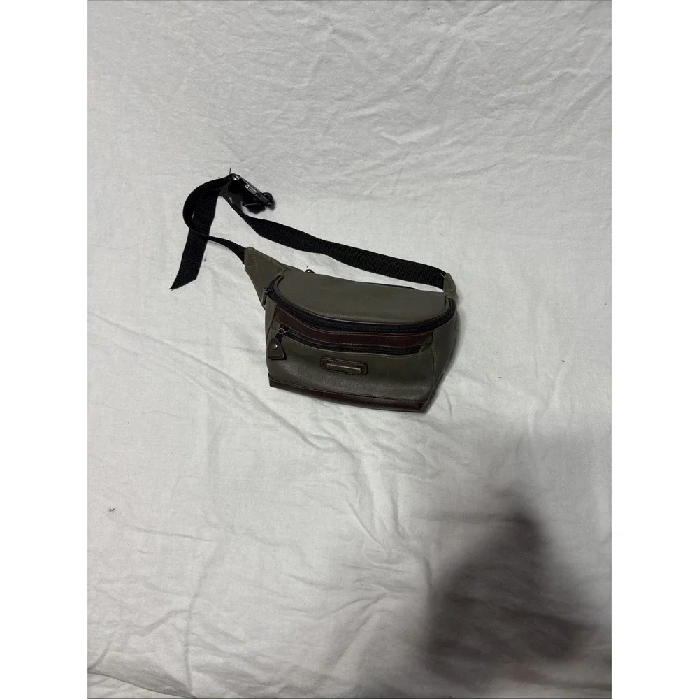 Eastport Fanny Pack Belt Bag Dark Green Adjust Strap Hiking Retro Vtg Leather